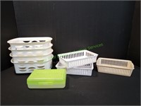 (7)Plastic Storage Bins & Spacemaker