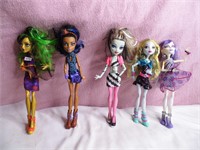 5 Bratz Monster High Dolls