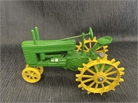 John Deere JLE collectors series die-cast tractor