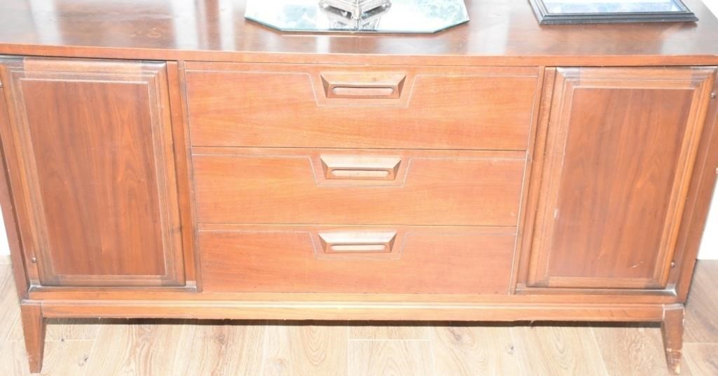 VINTAGE BUFFET ! -DOVETAIL JOINTS !