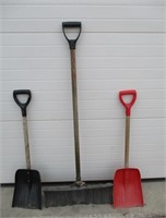 3 SHOVELS