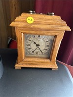 SMALL MANTLE CLOCK