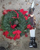 CHRISTMAS SOLDIERS, WREATHS