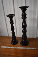 2 wooden Stands *LY