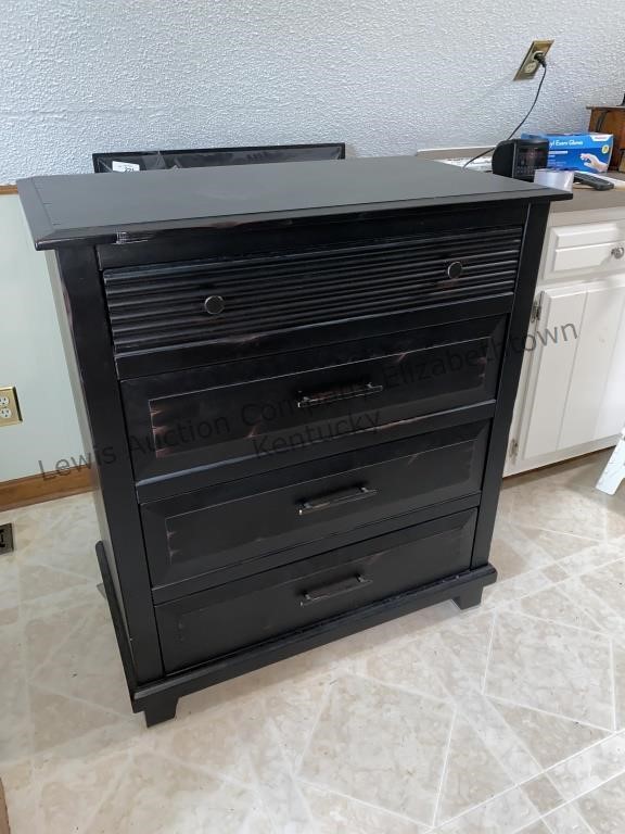 Four drawer chest , the doors open and close