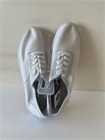 Women’s size 10 universal threads shoes