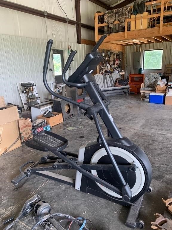 Proform Carbon EL Elliptical Machine