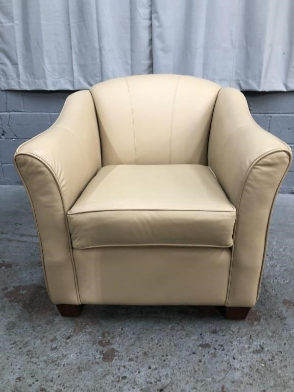 LIKE NEW BEIGE LEATHER ARM CHAIR