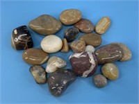 Bag of tumbled rocks                (I 99)