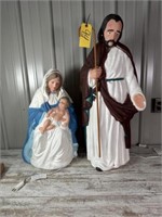 2 piece Set Blown Moulded Nativity, yard stick