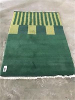SMALL ARE RUG 48 x 72 100% WOOL PILE