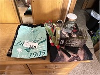 DUCK DYNASTY ITEMS AND MISC SHIRTS