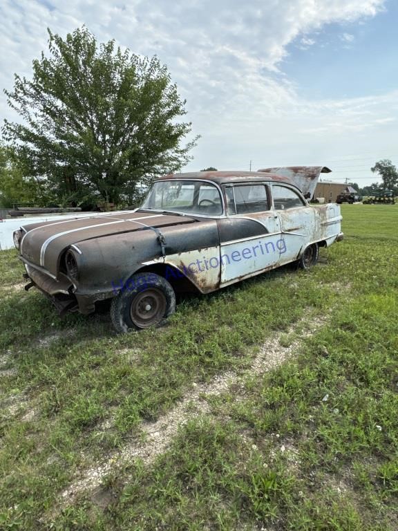 PARTS ONLY- 1956 PONTIAC - NO PAPERS