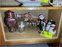 Group of misc decorative and seasonal items