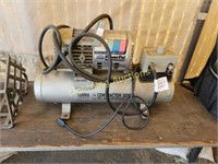 CAMPBELL HOUSEHELD POWER PAL AIR COMPRESSOR