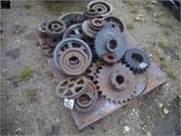 P/o pulleys & sprockets, assorted sizes