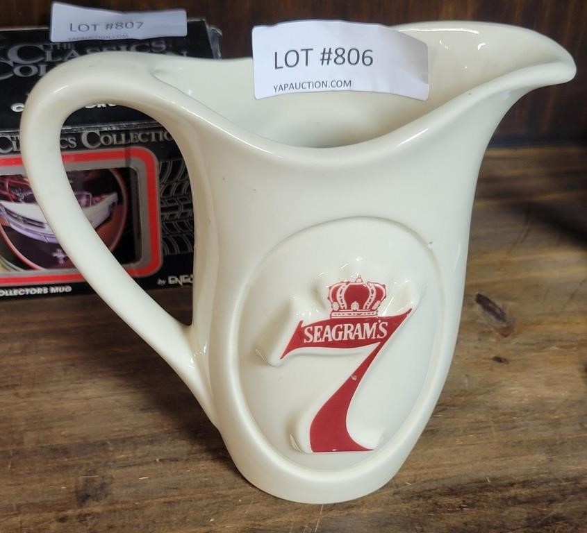 VTG. SEAGRAMS 7 CROWN CERAMIC PITCHER