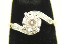 Lot #31 - Ladies 14K yellow and white gold
