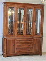 Thomasville American Expressions China Cabinet