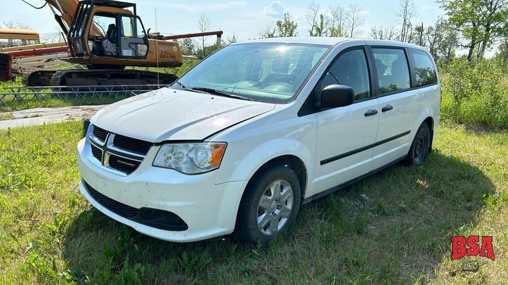 OFFSITE: 2013 Dodge Grand Caravan SE Van