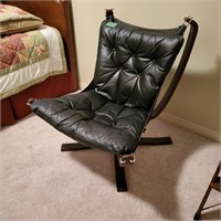 B242 Funky MCM Leather chair