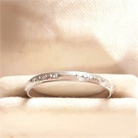 14K White Gold Embossed Ring