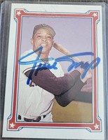 WILLIE MAYS AUTOGRAPHED CARD