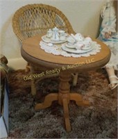 Doll Chair & Tea Set (B)