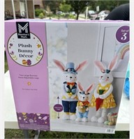 New Plush Bunny Decor 3Pc


Came in box