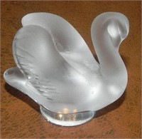 Lalique Crystal Swan Figurine Paperweight