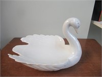 Global Art Swan