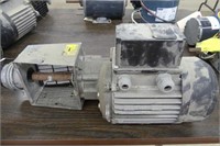 .55 KW 230/400 V. 3 Phase Motor W/ N-2 Gear Box