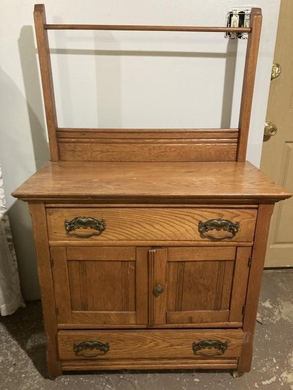Pratt Antique furniture