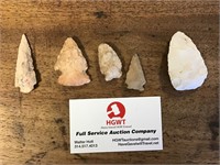 Group of arrowheads and a scraper