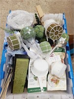 Tote Of Wedding Bouquet Forms & More SEE PICS