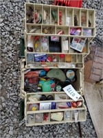 TACKLE BOX & CONTENTS