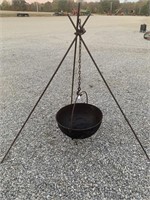 Cast Iron Kettle on Tri-Pod 15 Gallon?