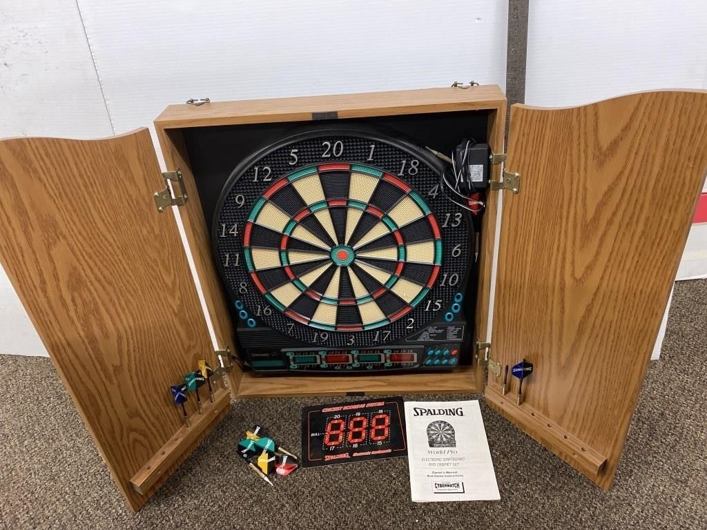 Spalding World Pro Electronic Dartboard Cabinet Se