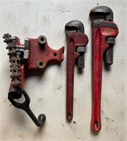 Rigid Pipe Wrenches and Pipe Vise