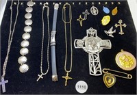 16 Religious Crosses, Metals lot