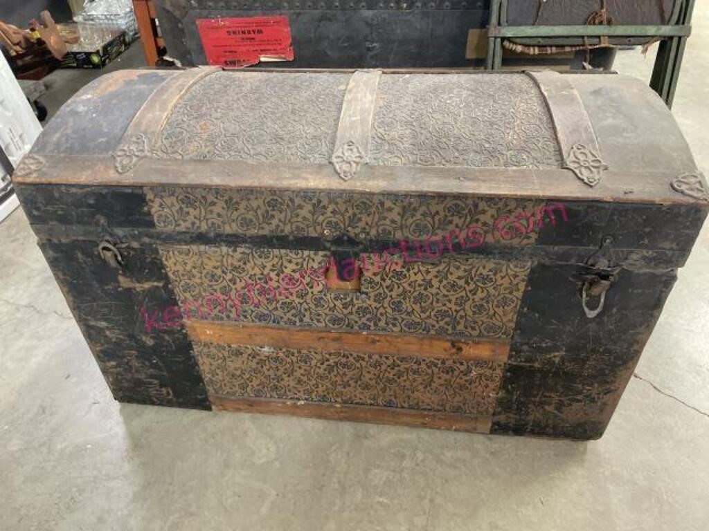 Antique trunk (wooden slat top)