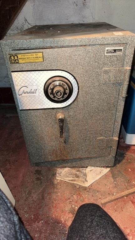 Gardall metal safe NO COMBINATION