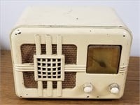 Lyric 546T Bakelite Tube Radio 1946