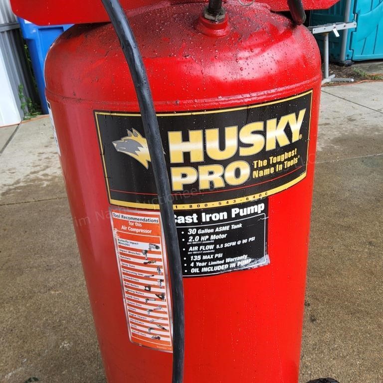 YD Husky Pro 2.0 HP motor 30 gal. Air compressor