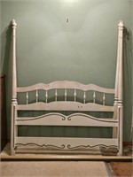 FULL SIZE POSTER BED FRAME W/RAILS