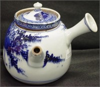 Japanese blue & white decorated Teapot