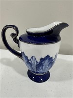 BOMBAY Blue White Footed Creamer Pourer