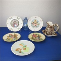Royal Doulton Plates: Christmas & Valentine's Day,