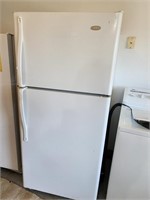 Haler Refrigerator w/ Top Freezer