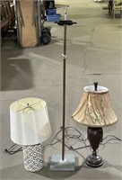 (Q) 2 Table Lamps and Floor Lamp Various Sizes